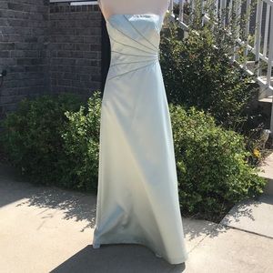 Size 6 Vintage Cachet Green Strapless Formal